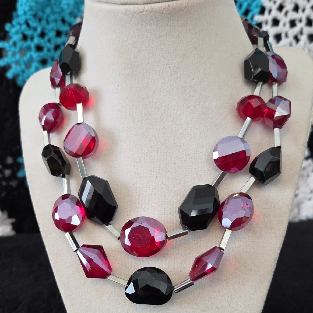 White House Black Market  Red and Black Beaded Necklace